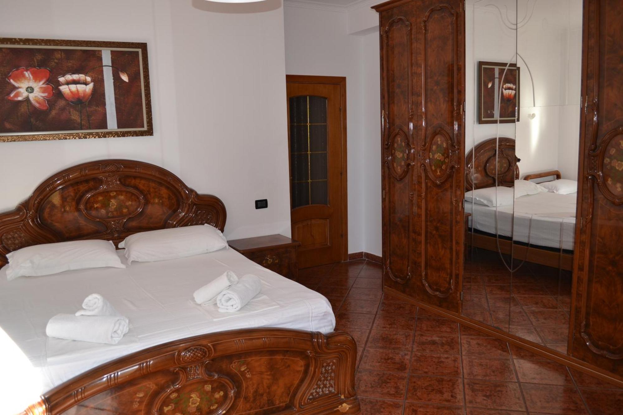 Central 5 Bedrooms Apartment Partial Seaview Vlorë Εξωτερικό φωτογραφία