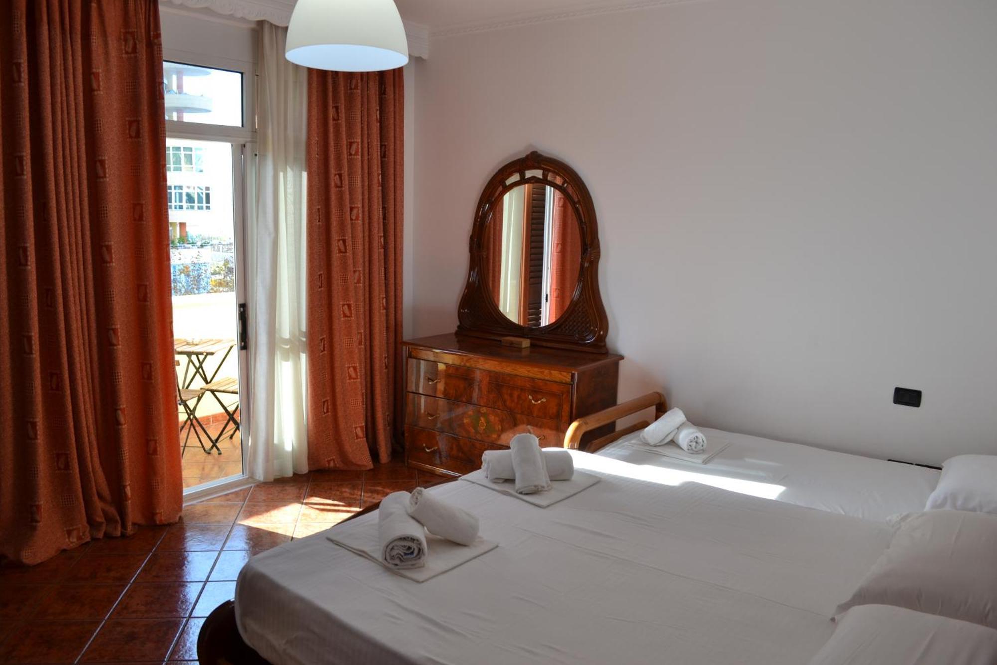 Central 5 Bedrooms Apartment Partial Seaview Vlorë Εξωτερικό φωτογραφία