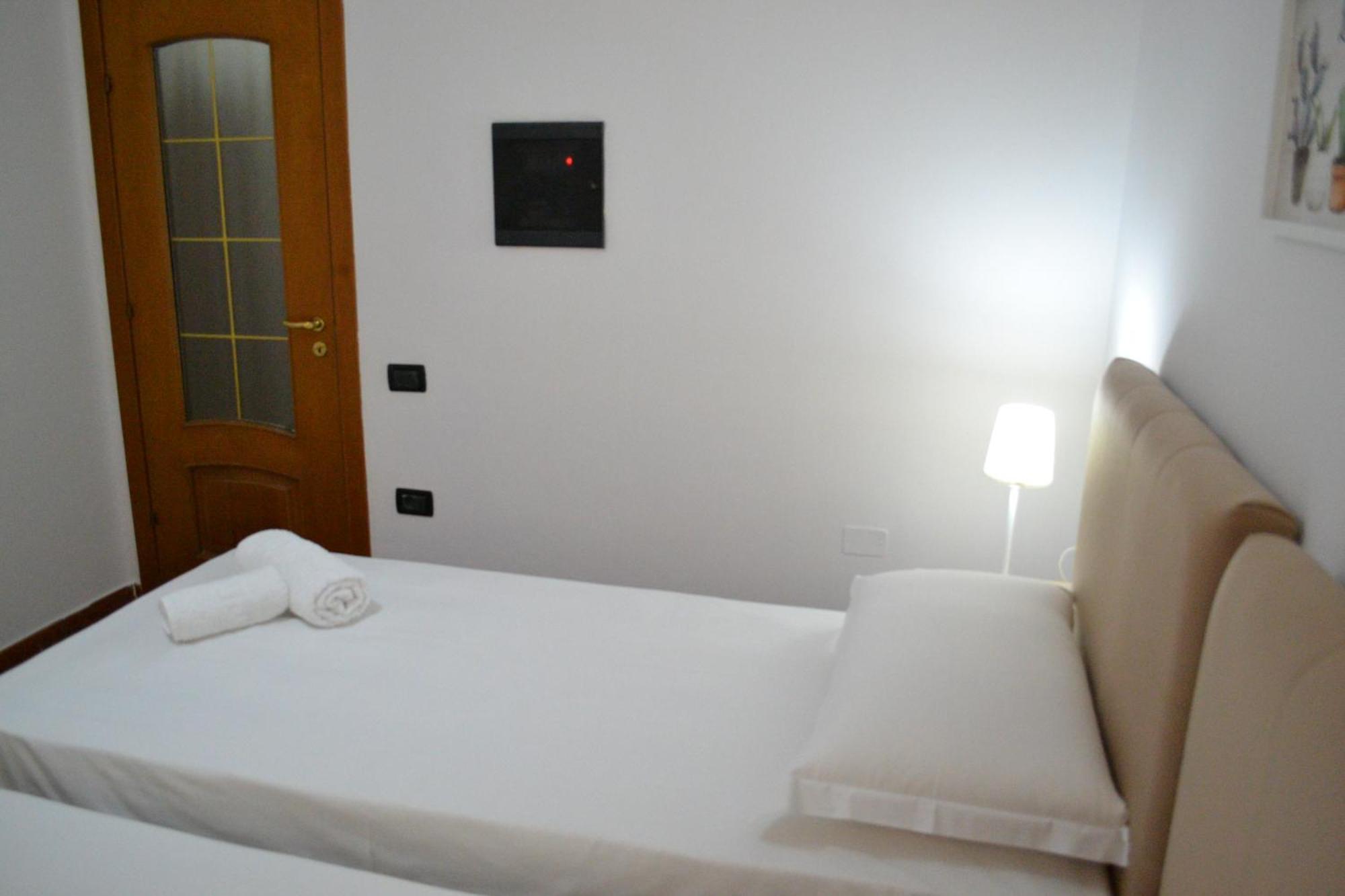 Central 5 Bedrooms Apartment Partial Seaview Vlorë Εξωτερικό φωτογραφία