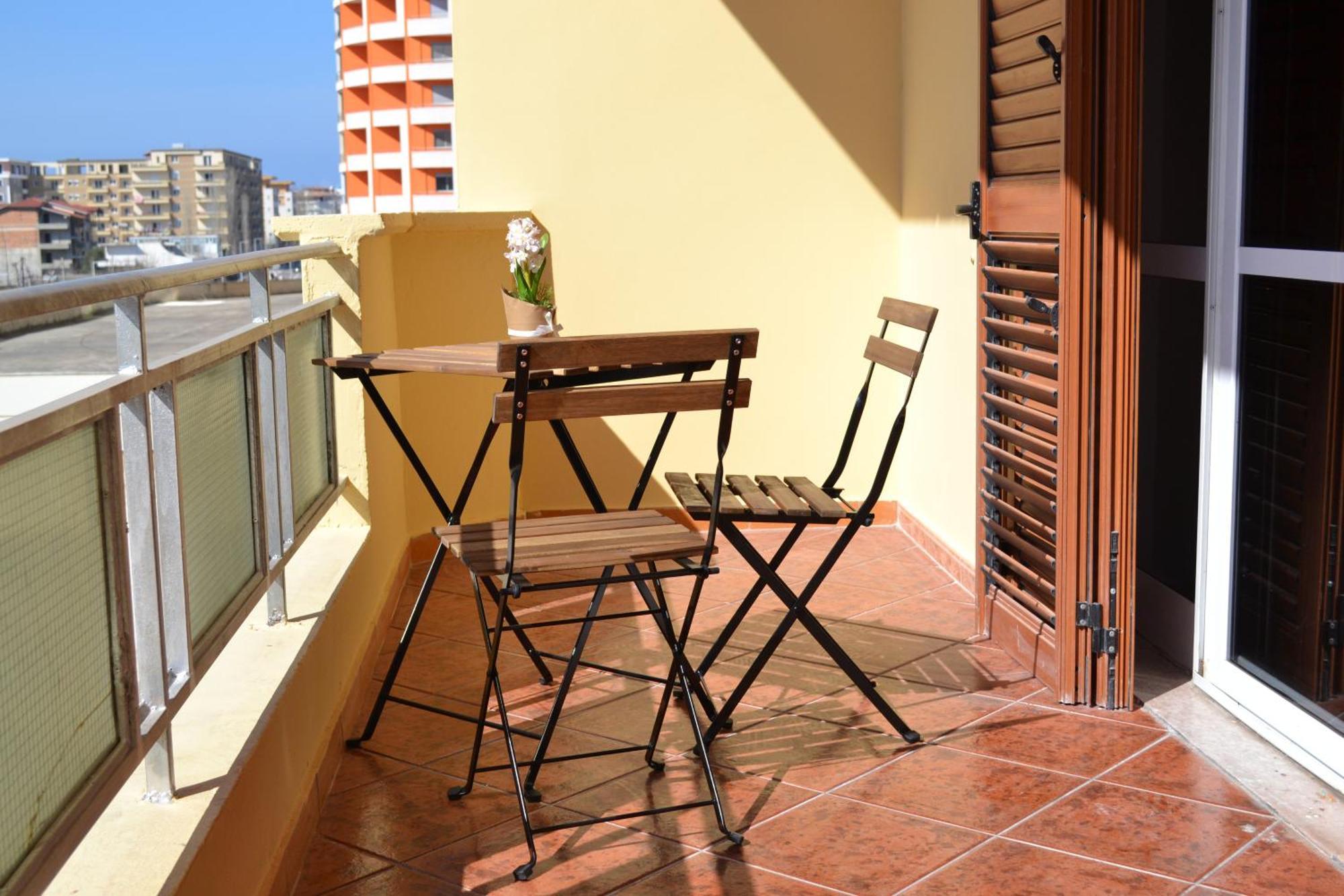 Central 5 Bedrooms Apartment Partial Seaview Vlorë Εξωτερικό φωτογραφία