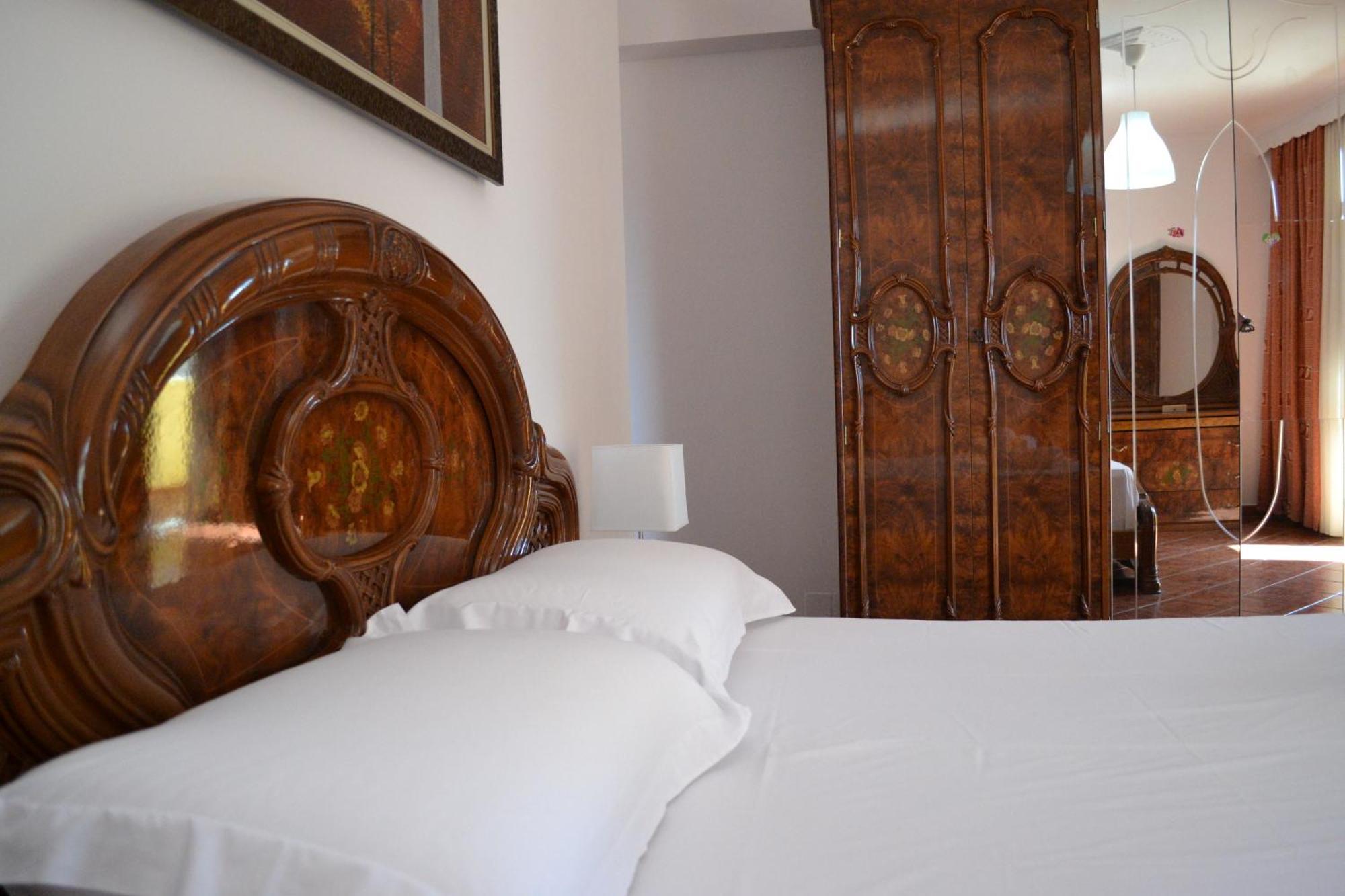 Central 5 Bedrooms Apartment Partial Seaview Vlorë Εξωτερικό φωτογραφία